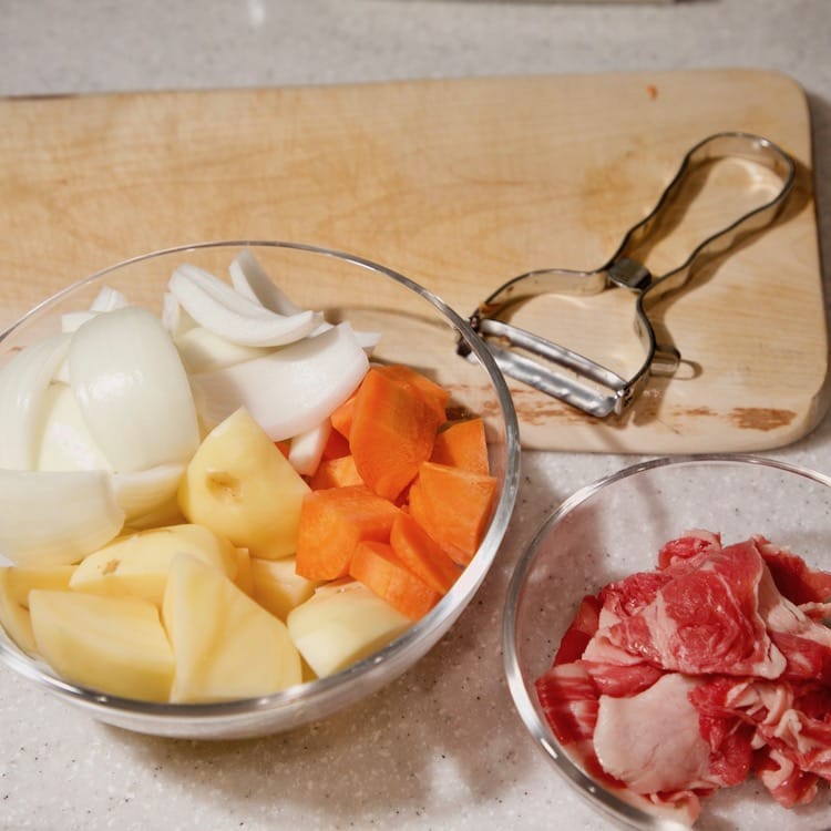 乱切り 玉ねぎ イラストで学ぶ！野菜の切り方 10種とコツ
